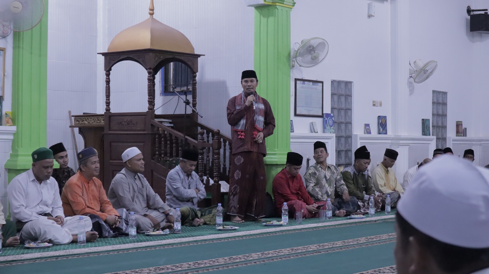 Safari Ramadhan Perdana di Kasang Pudak, Edi Purwanto Berikan Bingkisan Al-Quran & Bagikan Santunan